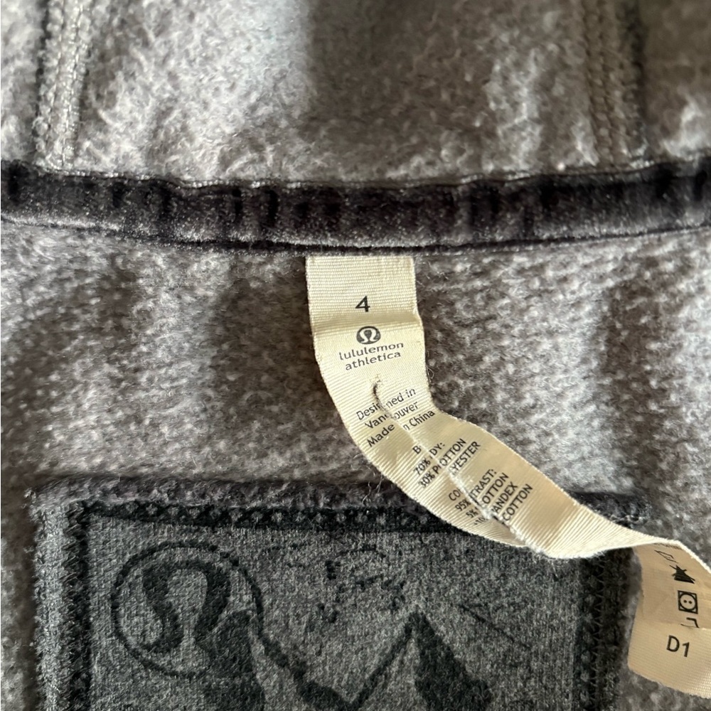 Vintage Lululemon Scuba Hoodie Special Edition Fair Isle Gray & Yellow - Picture 9 of 9